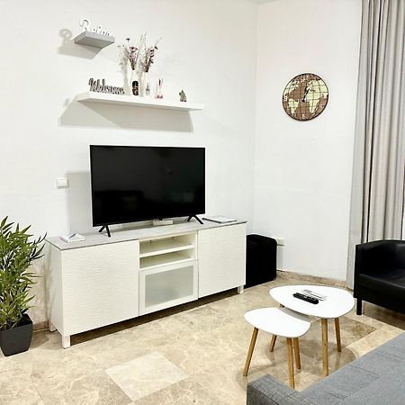 Apartamento Acogedor Y Moderno En Pleno Centro De Sevilla Con Parking Gratis Luaran gambar