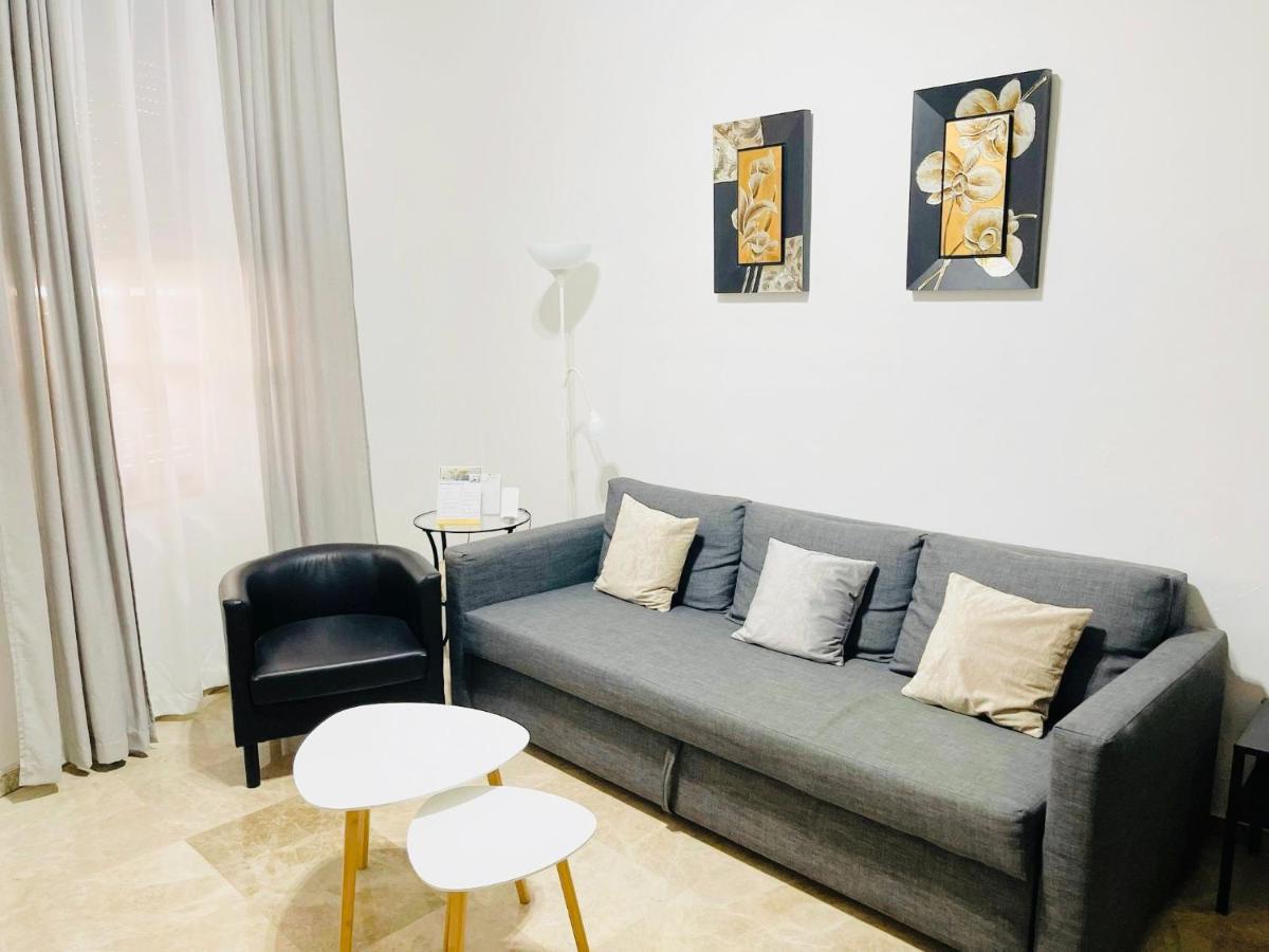 Apartamento Acogedor Y Moderno En Pleno Centro De Sevilla Con Parking Gratis Luaran gambar