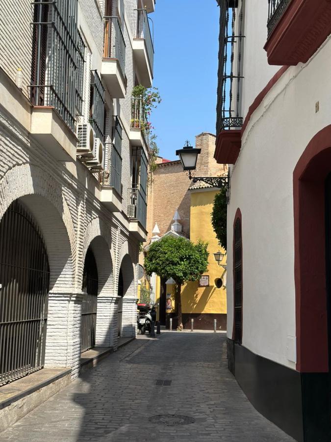 Apartamento Acogedor Y Moderno En Pleno Centro De Sevilla Con Parking Gratis Luaran gambar