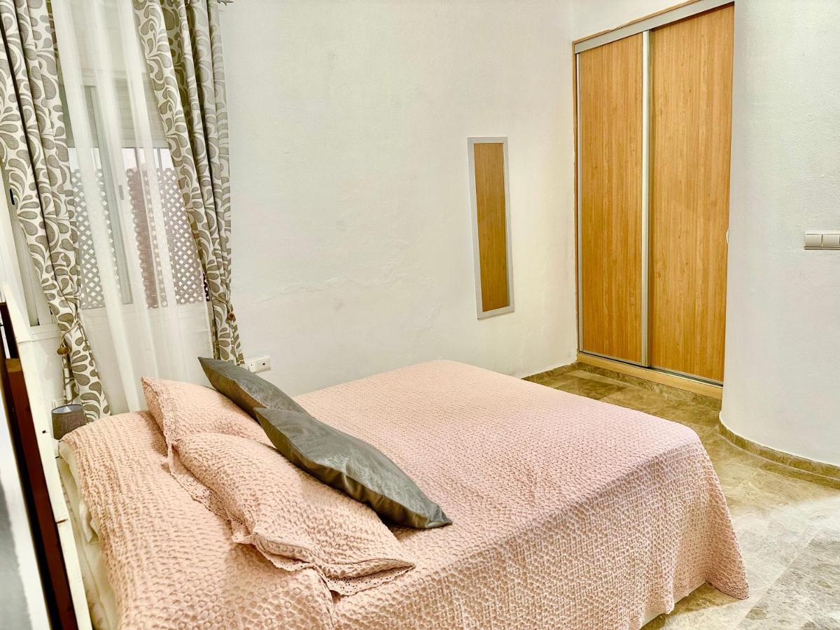 Apartamento Acogedor Y Moderno En Pleno Centro De Sevilla Con Parking Gratis Luaran gambar