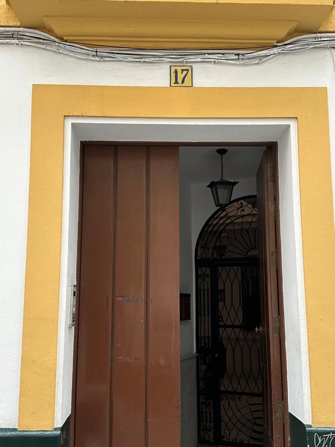 Apartamento Acogedor Y Moderno En Pleno Centro De Sevilla Con Parking Gratis Luaran gambar