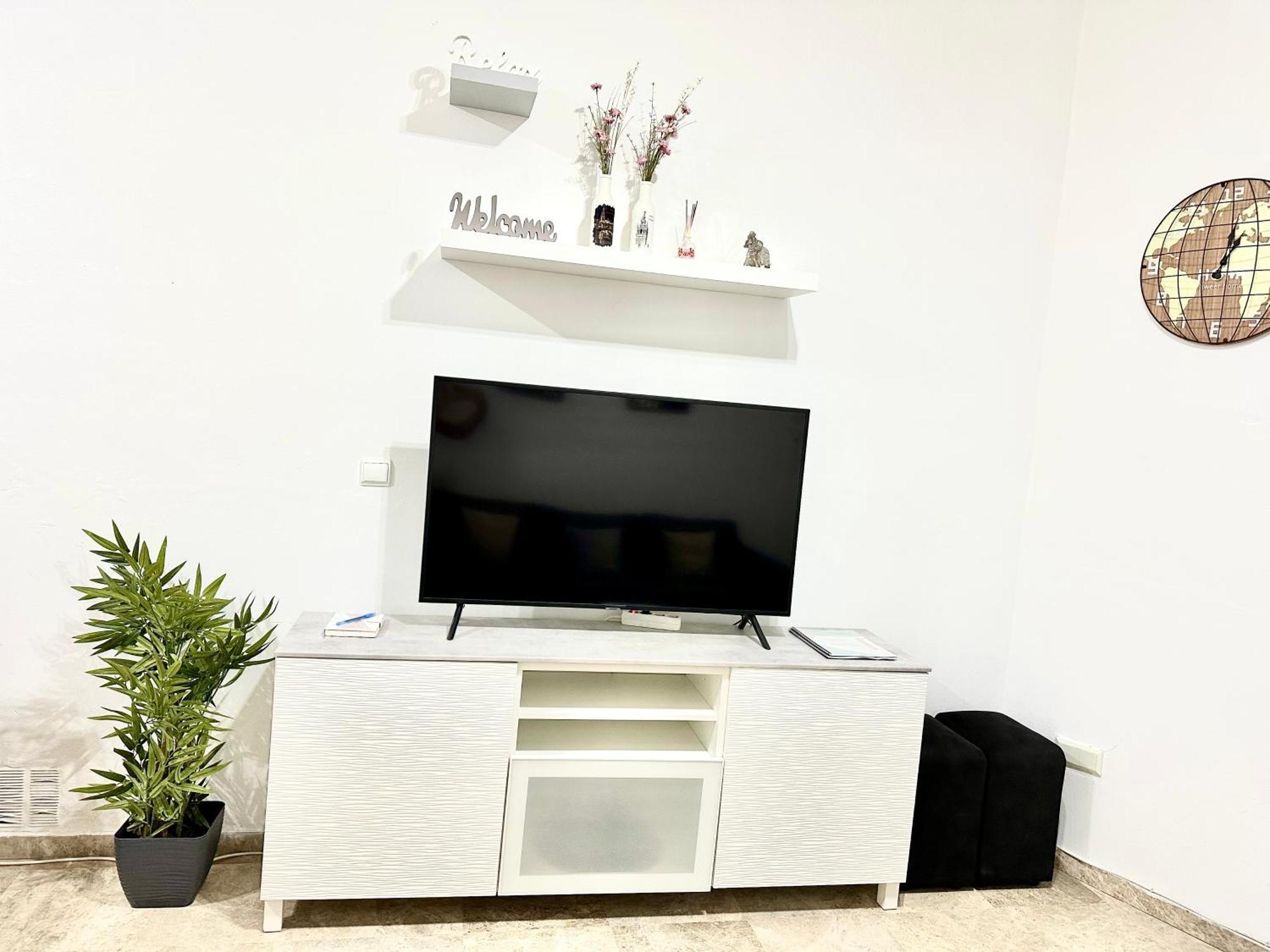 Apartamento Acogedor Y Moderno En Pleno Centro De Sevilla Con Parking Gratis Luaran gambar